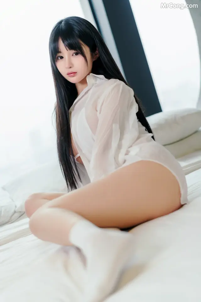 Coser@桜井宁宁: 男友衬衫 (Boyfriend Shirt) (49 photos)