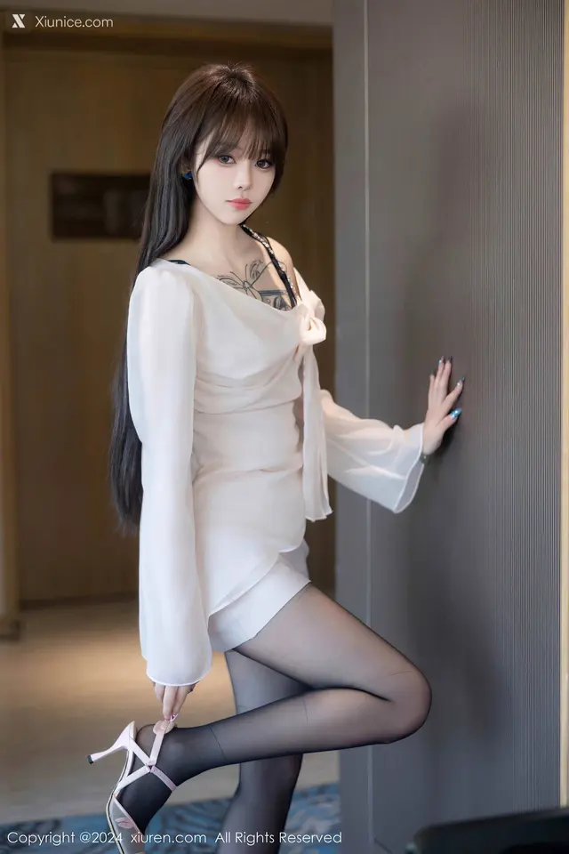 Xiuren秀人网 No.8591 奶瓶. (85 photos)