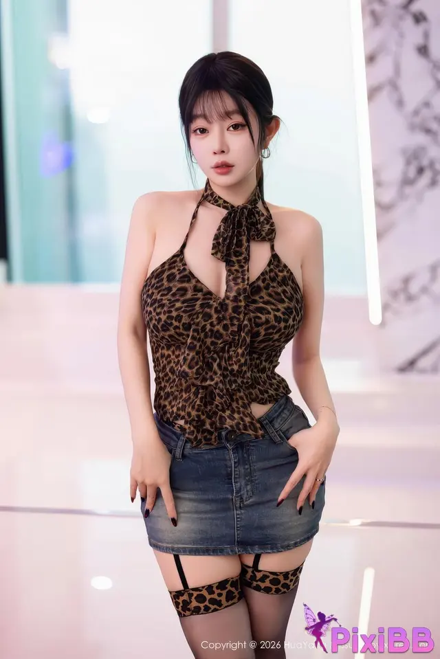 HuaYang Vol.654: 王羽纯 (53 photos)