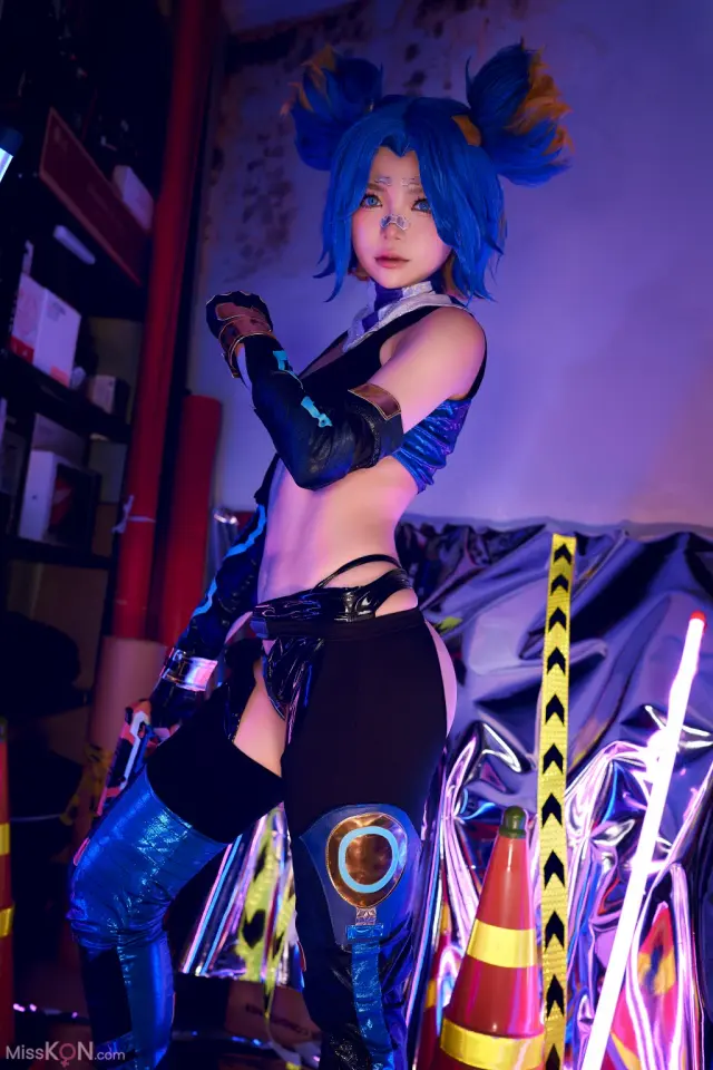 Coser@ZinieQ: Valorant 无畏契约-霓虹+S (41 photos + 2 videos)