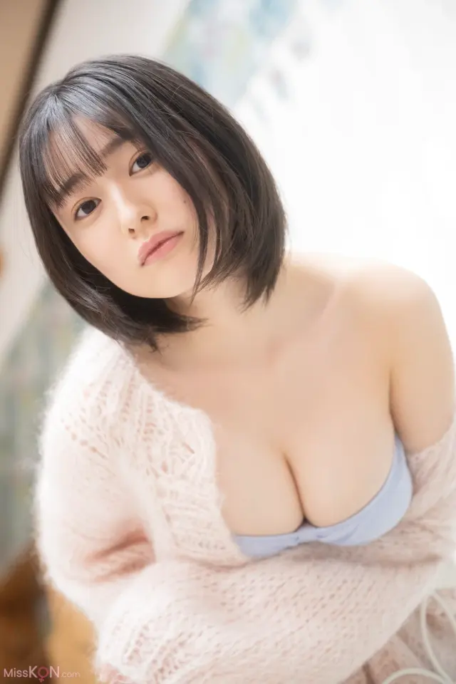 [JP] Miu Shirahama (白濱美兎): 漫画アクションデジタル写真集 「Pure White」 (49 photos)