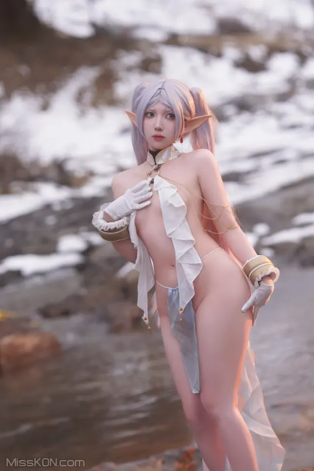 Coser@小和甜酒 & 橙风千雅: 雪山 菲伦&芙莉莲 (87 photos)
