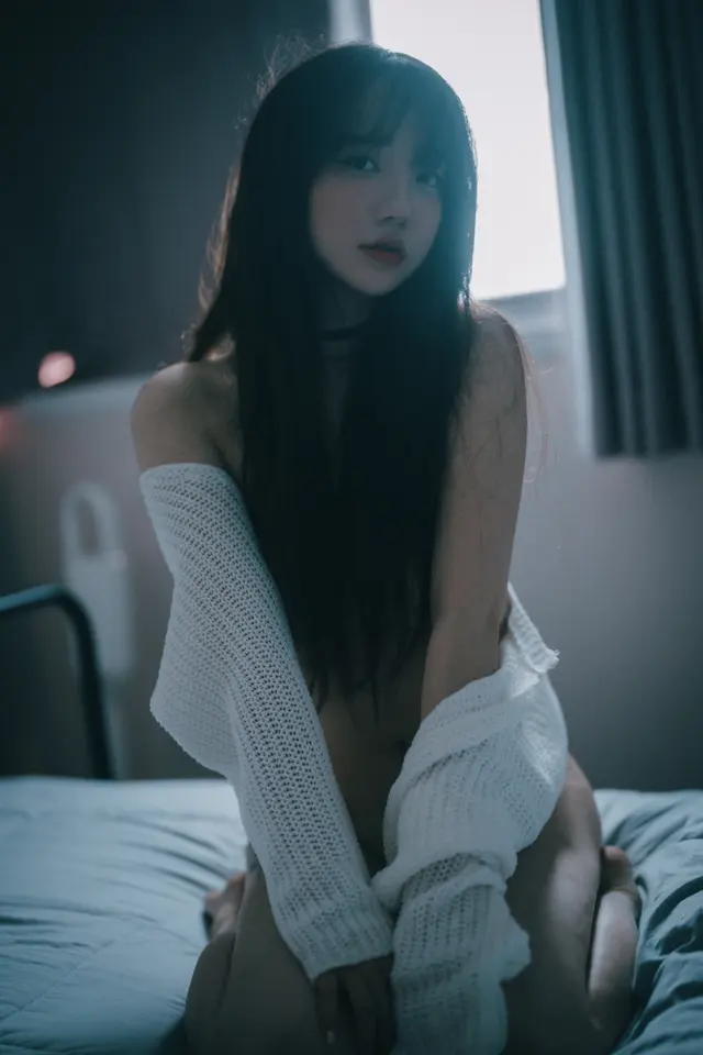 DJAWA Photo – Son Ye-Eun (손예은): “Seduction” (S.ver)