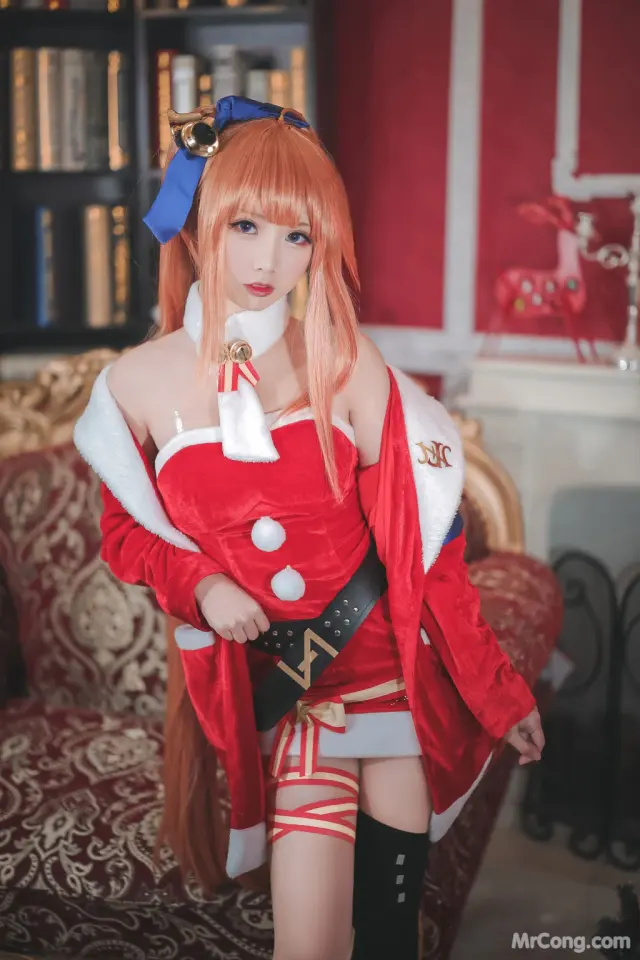 Coser@面饼仙儿 No.047: FAL圣诞 (19 photos)