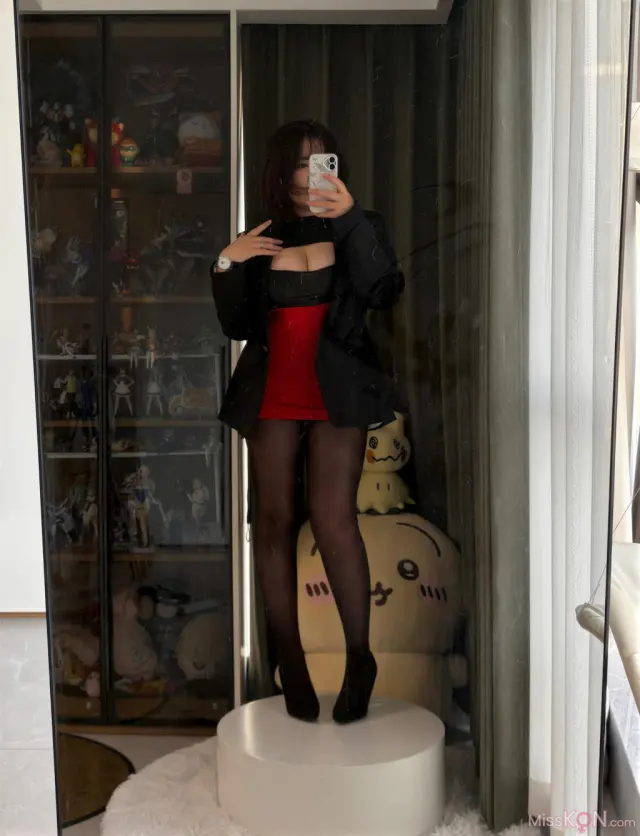 Coser@阿半今天很开心: 社畜自拍 (76 photos + 3 videos)