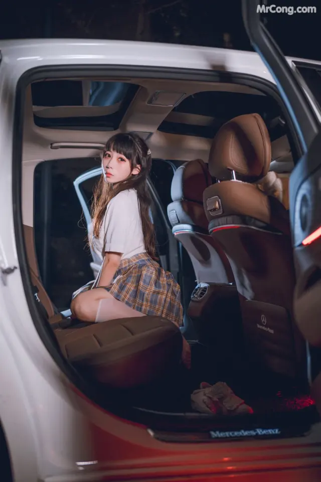 Coser@usejan蓝蓝 Vol.010: 夜樱 (40 photos)