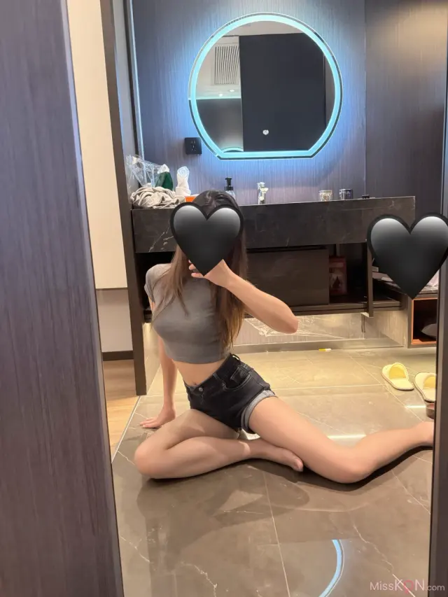 [OtherXXX] 芝士兔: 反差福利订阅 (103 photos + 3 videos)