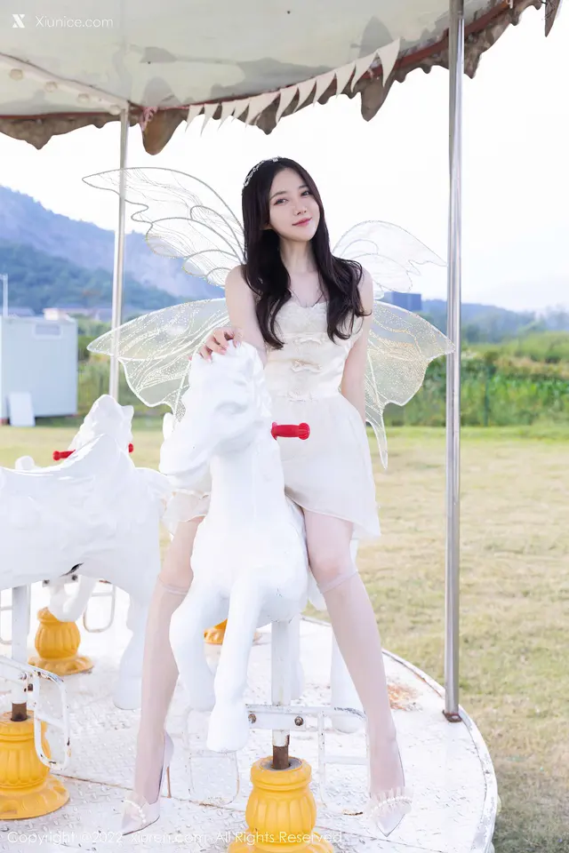 XIUREN No.5715: 鱼子酱Fish (83 photos)