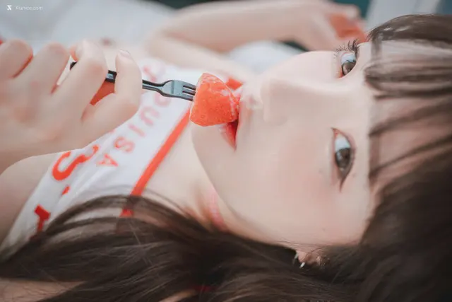 DJAWA Photo – Son Ye-Eun (손예은) – Strawbeery Girl (150 photos)