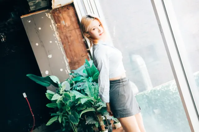 [Loozy] Taeri - Enslave (+S.Ver) (81 photos)