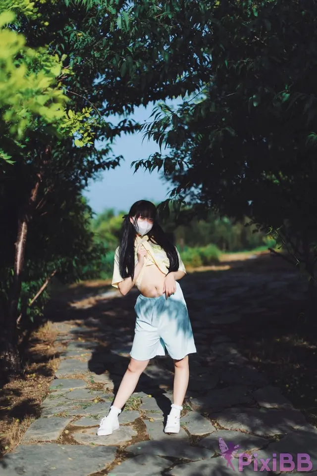 [Private Photoshoot] 爱喝奶茶的兔子: 泡沫之夏8K露出日记 (53 photos)