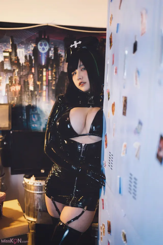 Coser@阿半今天很开心: 黑暗护士 (90 photos)