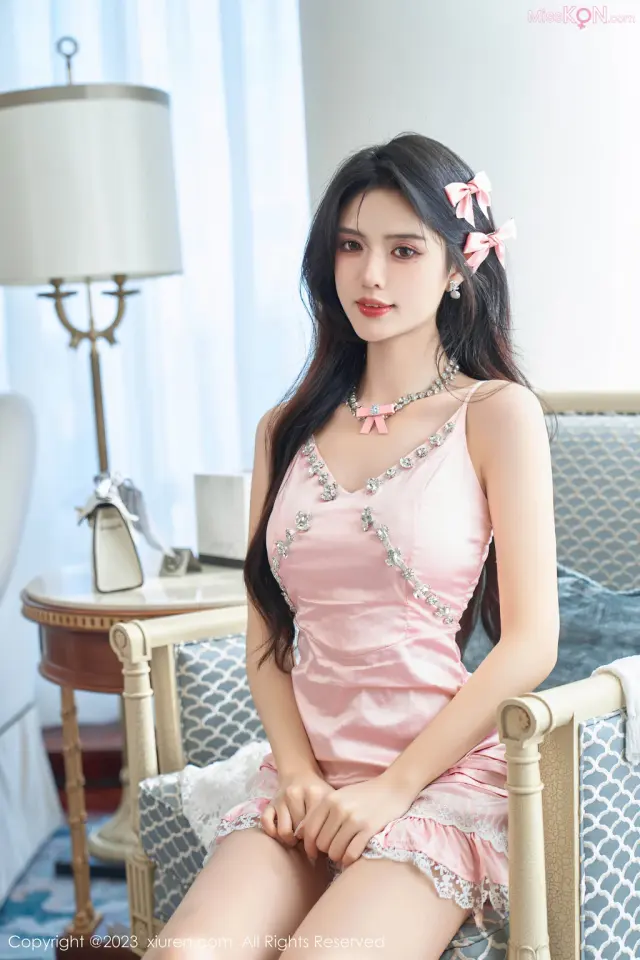 XIUREN No.7595 – 7604 (825 photos)