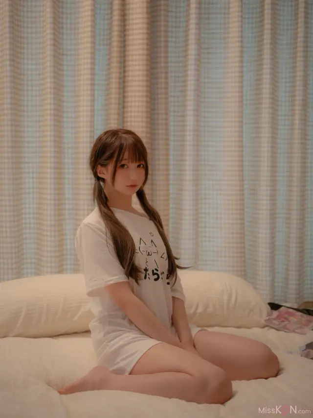 Coser@NAGISA魔物喵: 彼女の部屋 (81 photos)