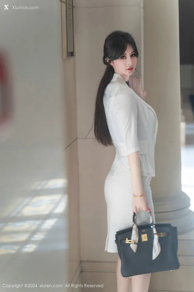 Xiuren秀人网 No.9319 诗诗kiki (98 photos)