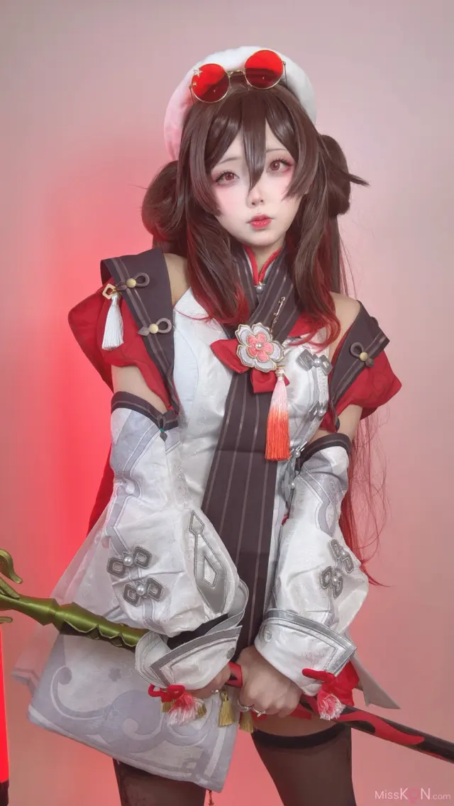 Coser@chuchu: OnlyFans萝莉福利姬 原神胡桃cos (145 photos + 1 video)