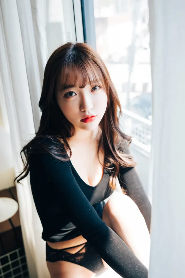 [Loozy] Son Ye-Eun (손예은) – Maximum Vol.1 (59 photos)
