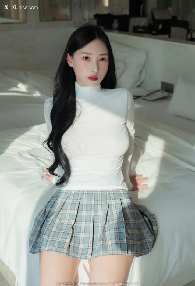 Pure Media Vol.143 Riha (리하) (62 photos)