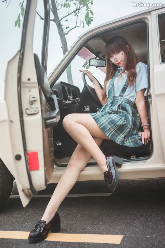 Coser@Money冷冷 No.009: JK (17 photos)