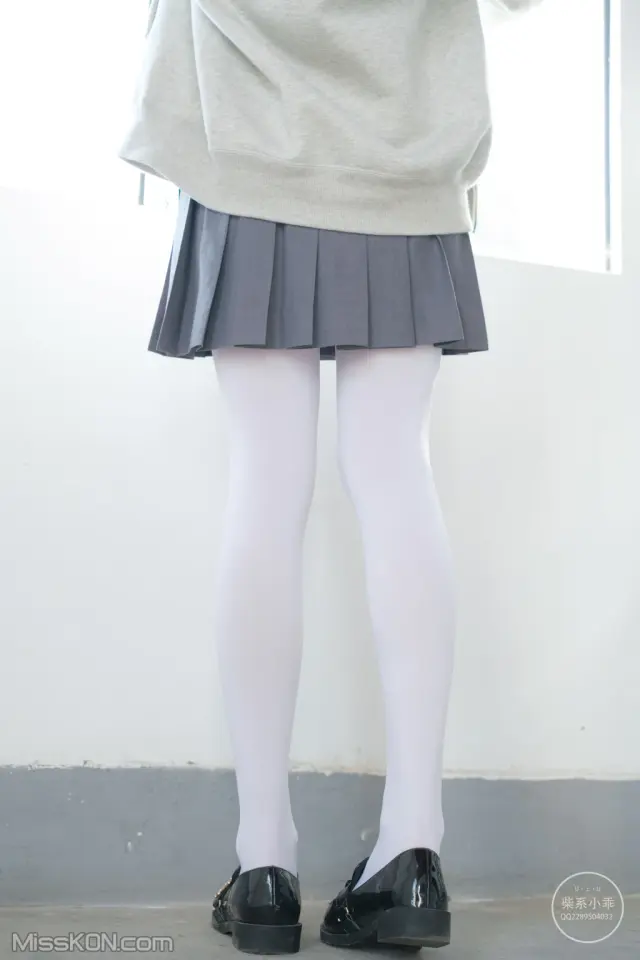 Coser@稚乖画册: 夜夜 教室 (63 photos + 1 video)