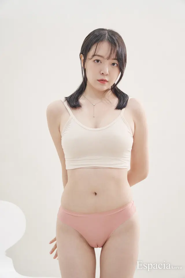 [Espacia Korea] ESP#005: HYUNIE (47 photos)