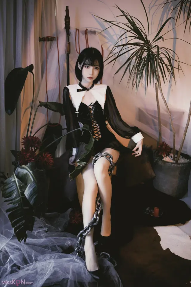 Coser@许岚LAN: 修女创作 (37 photos)