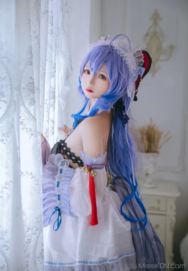 Coser@日奈娇: 甘雨女仆 (23 photos)
