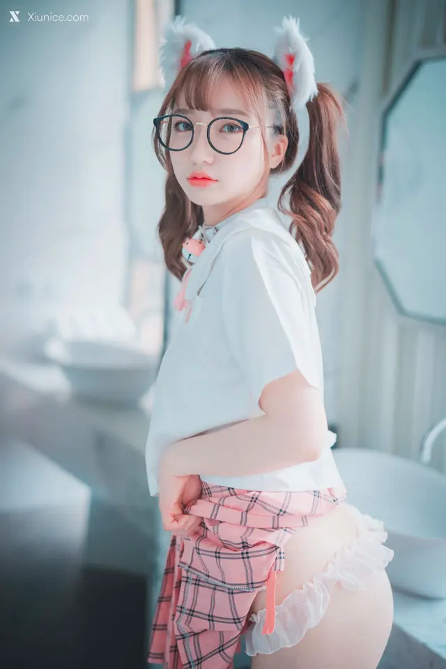 DJAWA Photo – Son Ye-Eun (손예은) – Cute Pink (50 photos)