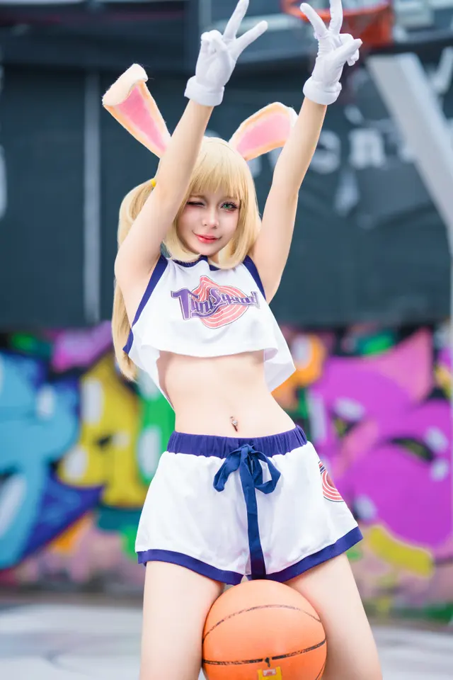 Coser@UmekoJ: Lola Bunny (53 photos + 7 videos)