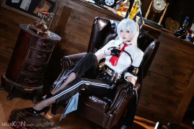 Coser@瓜希酱: 鸣潮 赞妮 (20 photos)