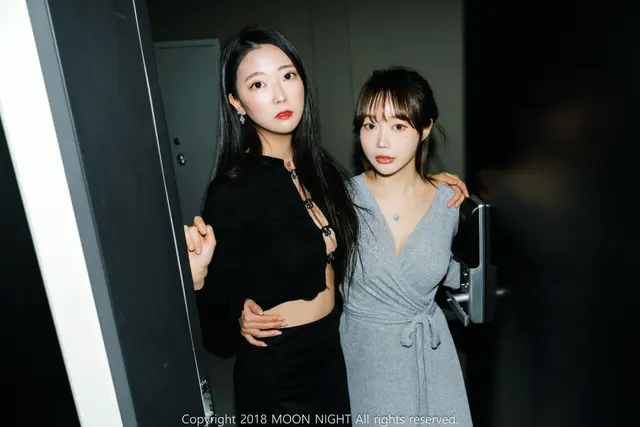 Moon Night Snap – Mona (모나) & Jucy (쥬시): Loveholic Vol.2