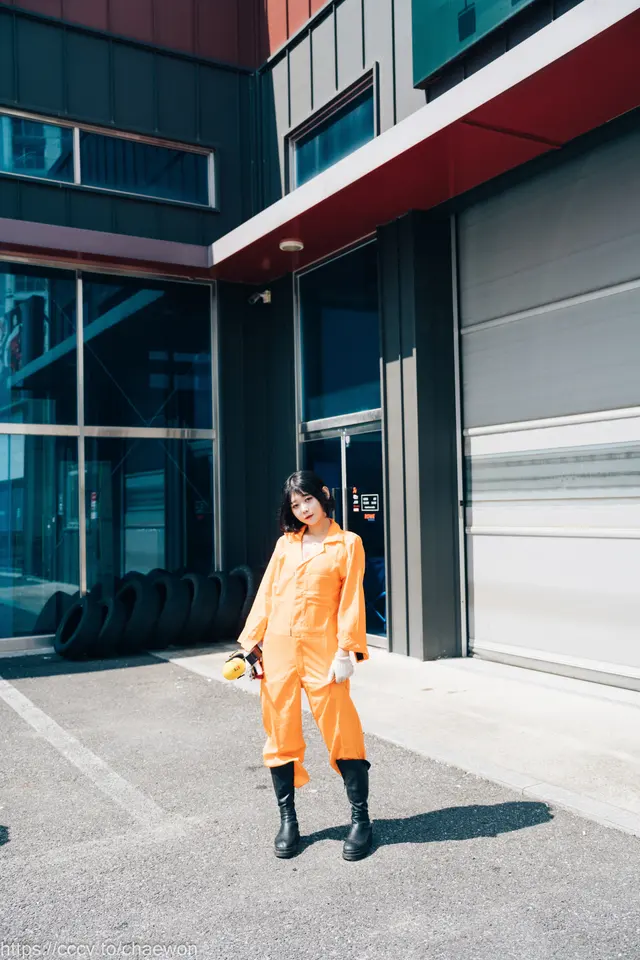 [Loozy] Zia (지아): Garage Girl
