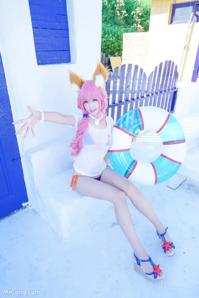 Coser@Ely_eee (ElyEE子): 玉藻前泳装 (24 photos)