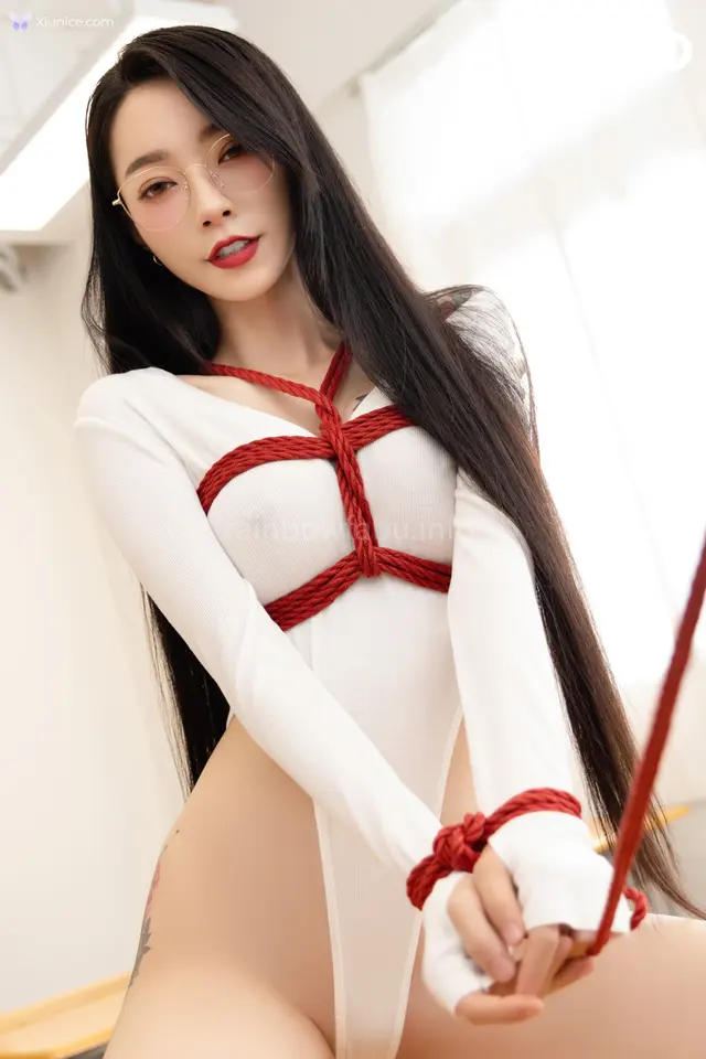 JVID 飄飄哥 – 超敏感トM女教師飄飄哥緊縛調教初体験 Teacher thirst for shibari (114 photos)