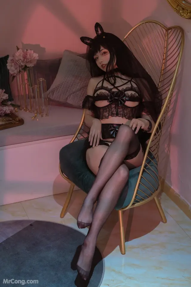 Coser@七月喵子 (qiyuemiaozi) No.012: 千刀万剐 (28 photos + 1 video)