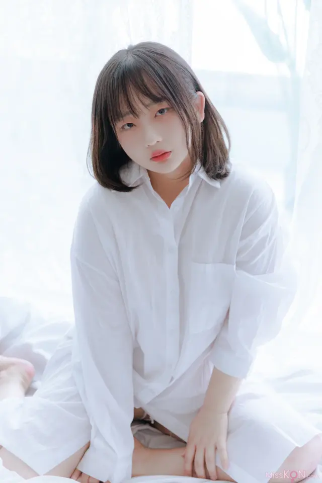 Mozzi (모찌): A Wet Day (54 photos + 3 videos)