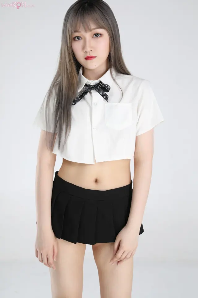 [Private Photoshoot] Yoyo(张雨婷): 行色模特 JK少女 (325 photos)