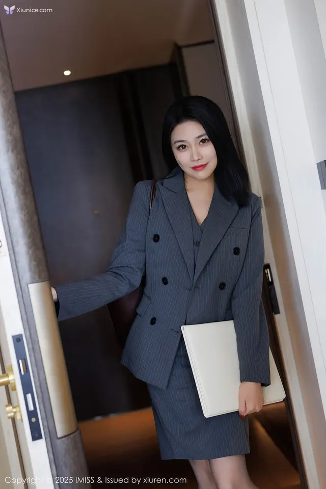 IMiss爱蜜社 4K Vol.0787 许诺Sabrina (107 photos)
