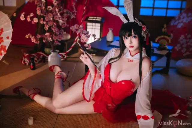 Coser@日奈娇 - 碧蓝航线-大山兔女郎 (36 photos)
