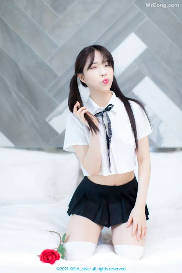 [KiSiA] Eunha (은하) – ft. Schoolgirl (90 photos)