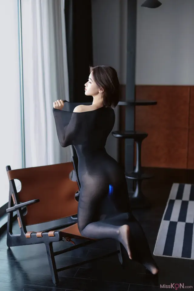[XR Uncensored] 小橘子: R18 秀人网模特 首套大尺度 (66 photos)