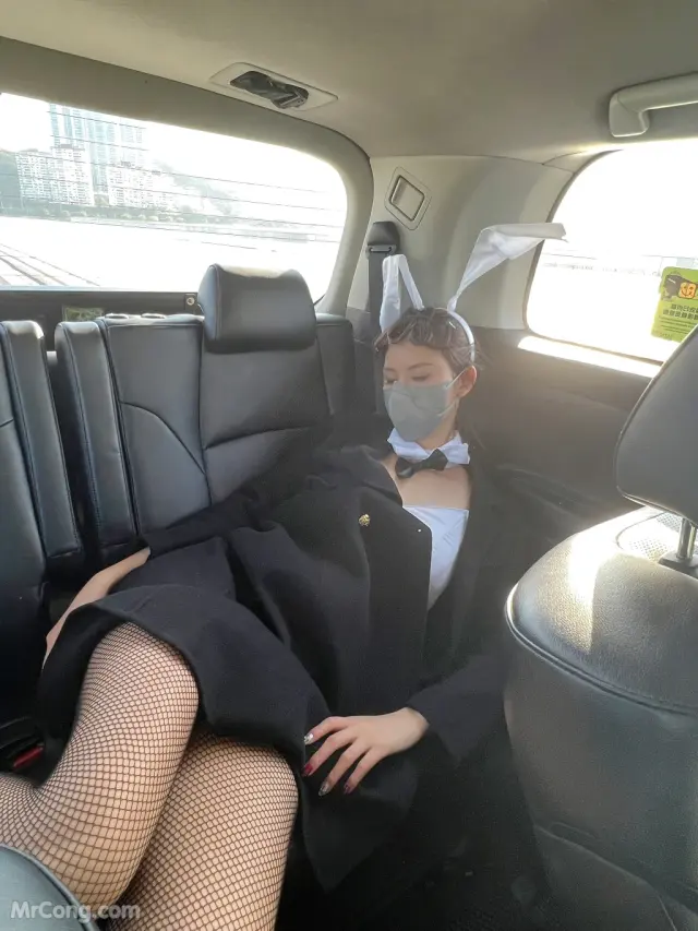 Jiu Shi A Zhu A (就是阿朱啊): 兔子 (22 photos)