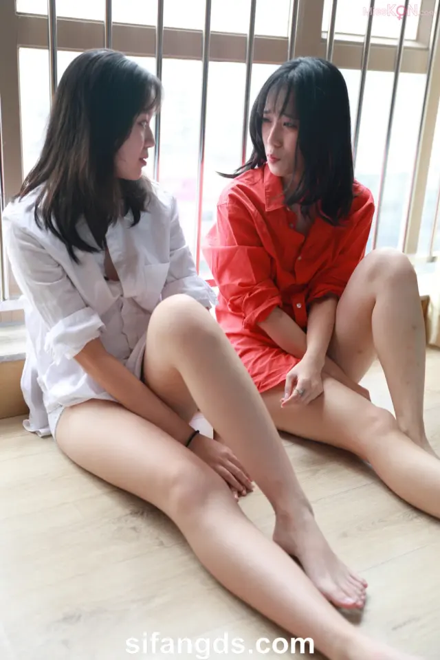 [Private Photoshoot] 私房摄影 好姐妹亲亲闺蜜百合诱惑 全尺度私拍 (258 photos)