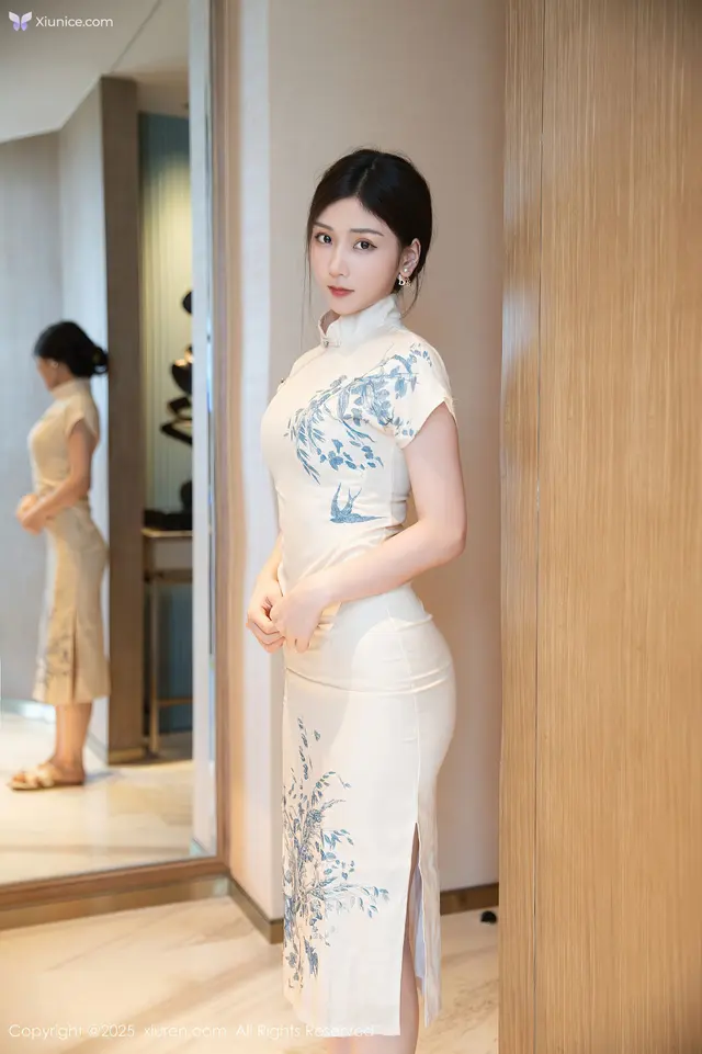 Xiuren秀人网 4K No.10605 刘婷婷 (73 photos)