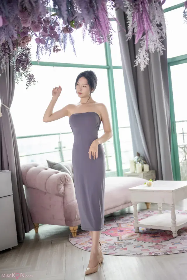 Coser@抖娘-利世: 连体裙激凸骆驼趾 (41 photos + 1 video)