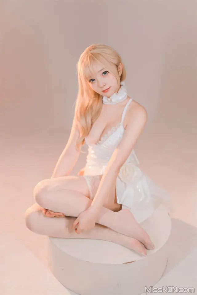 Coser@花铃: 纯白小花嫁 (48 photos)