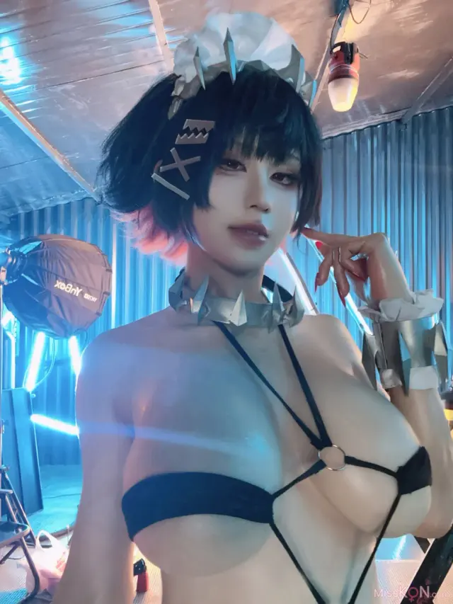 Coser@桜满三时: 绝区零 艾莲乔 绑带比基尼 (29 photos)