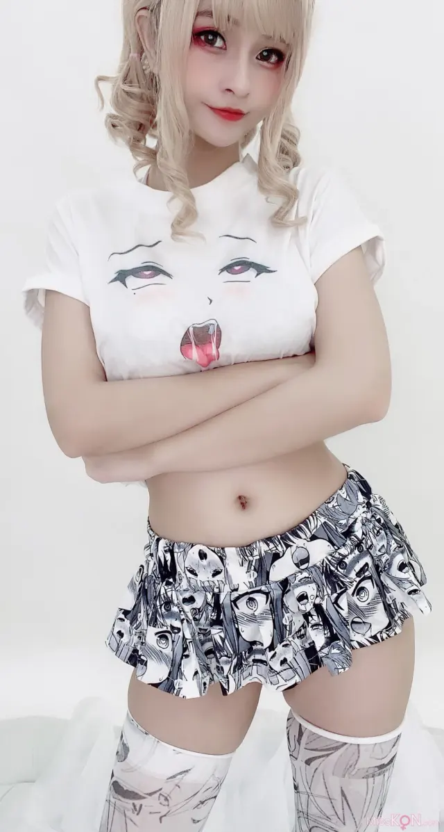Coser@Azami: 阿黑颜衣服 (17 photos)