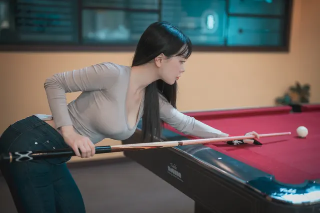 DJAWA Photo – ZziZzi: “Billiards Girl – Jeans” (49 photos)
