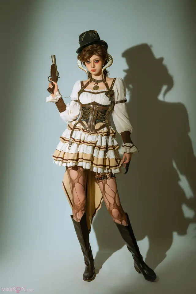 Coser@云溪溪 (Yunx1x1): 菠萝 阿留塔斯·菲尼 (15 photos)